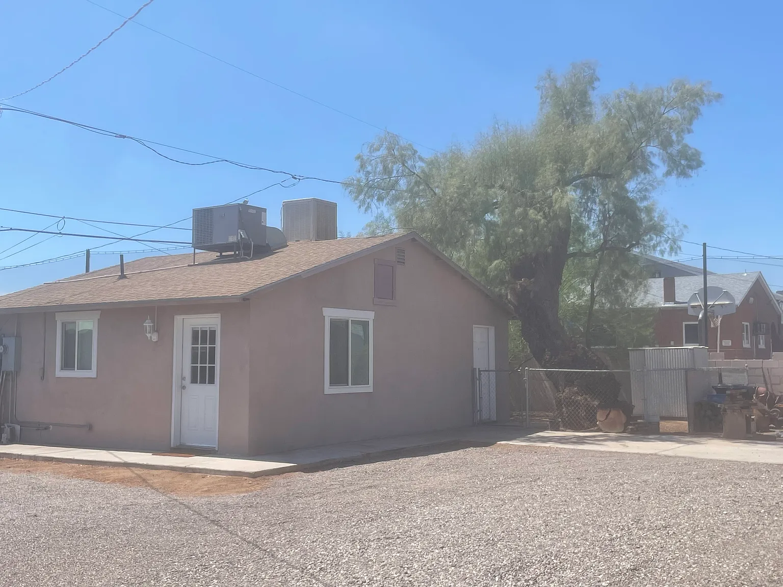 1321 E Diamond St — Photo 1