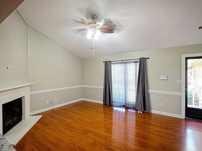 2 bed, 2.0 bath, $1,650 — Photo 3