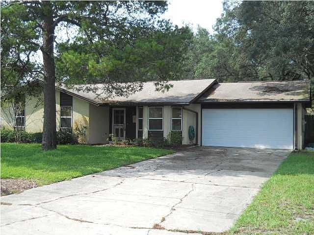 1st image of 108 Newcastle Cir