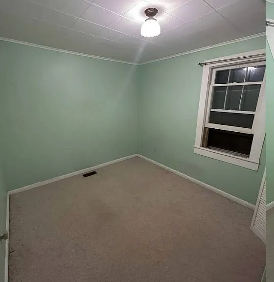 35 Sprinkle St — Photo 7