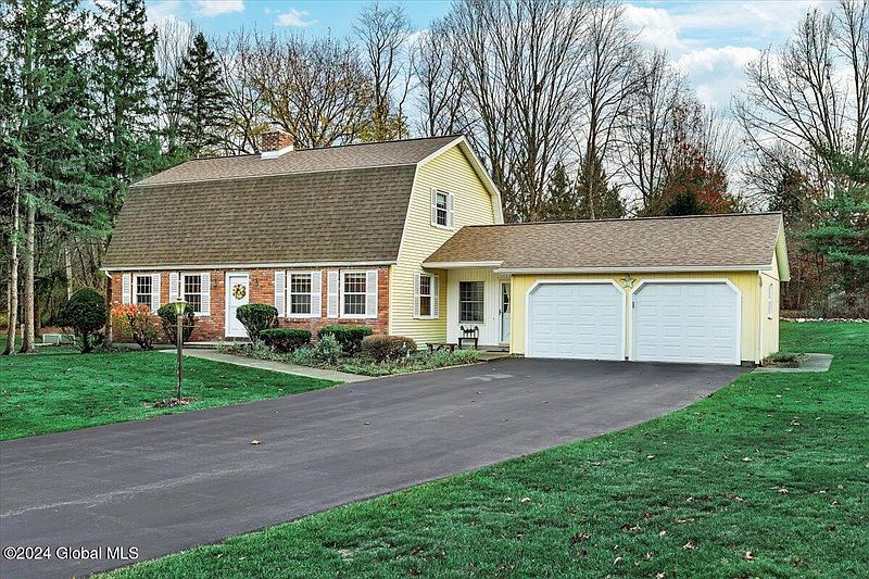 4th image of 2 Northwood Drive
