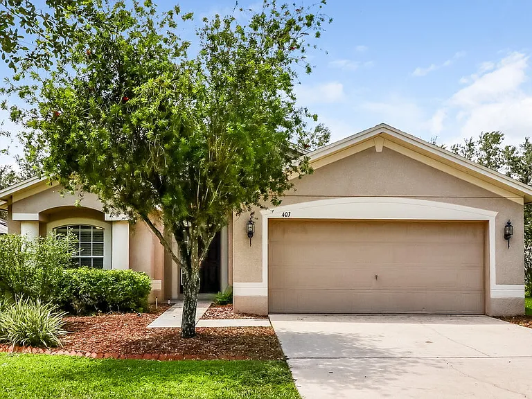 403 Down Pine Dr — Photo 1