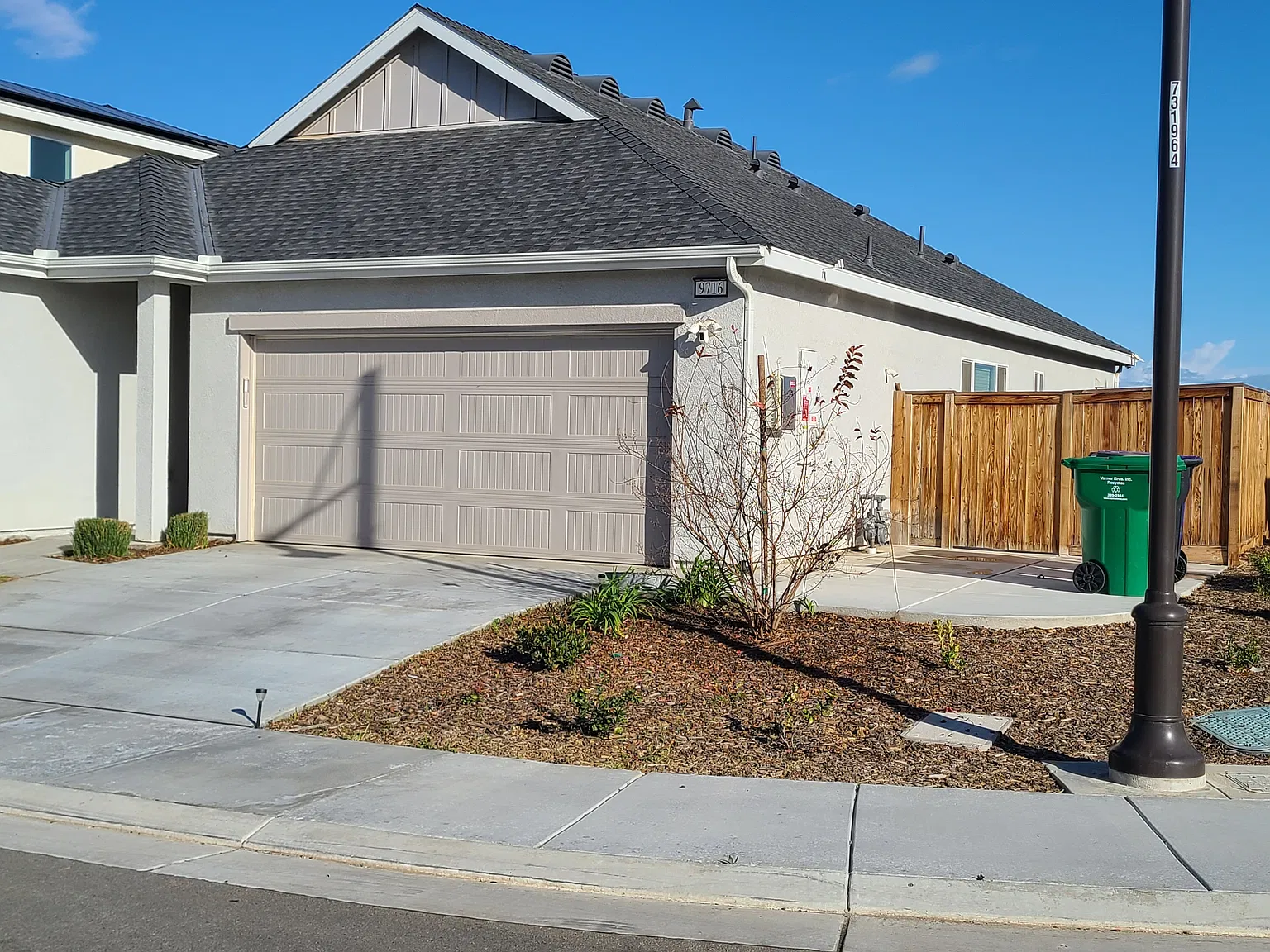 3 bed, 1650 sqft, $2,500 — Photo 2