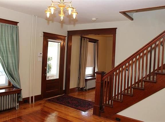 5th image of 1737 Lincoln Ave