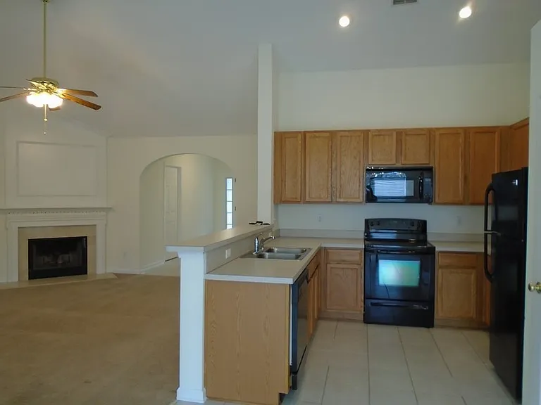 153 Pickett Creek Ln — Photo 6
