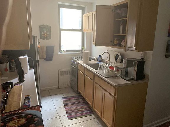 4th image of 205 W 91st St APT 4B