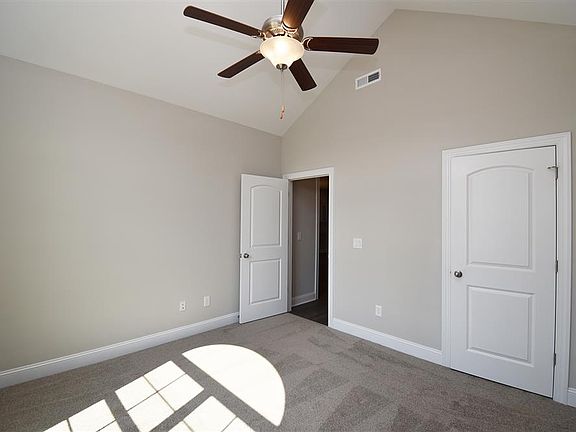 4th image of 1599 Oakbluffs Dr Lot 401