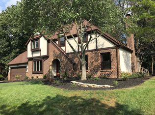 6112 Winnebago St, Grove City, OH 43123