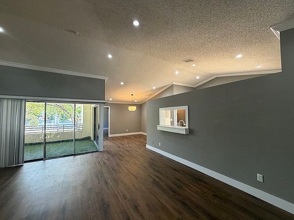 3rd image of 323 Ives Dairy Rd