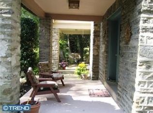 853 Elkins Ave, Elkins Park, PA 19027