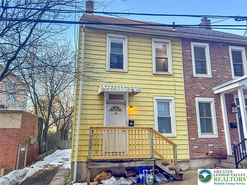 32 W Raspberry St Photo 1