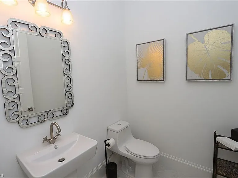 300 2nd Ave N — Photo 13