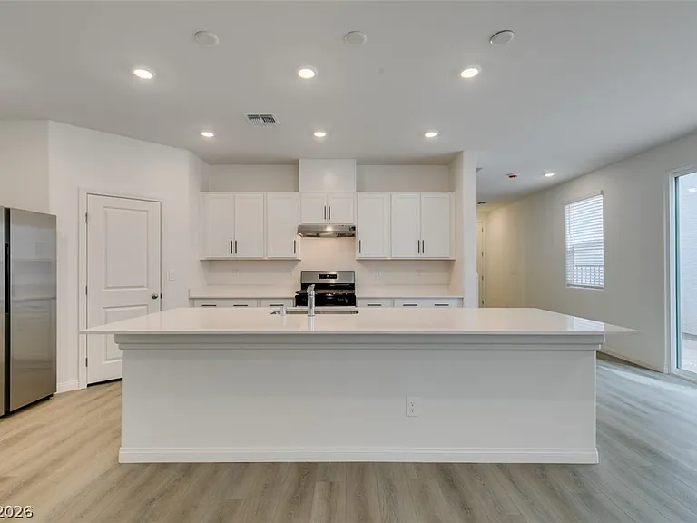 9133 Vesey Ave — Photo 23