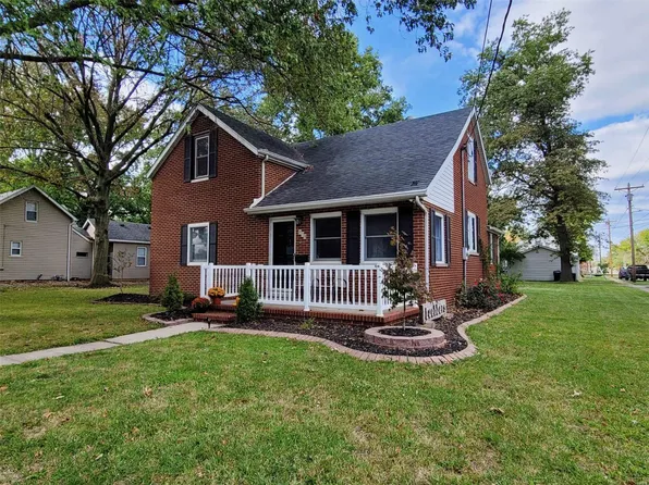 875 N 5th St, Breese, IL 62230