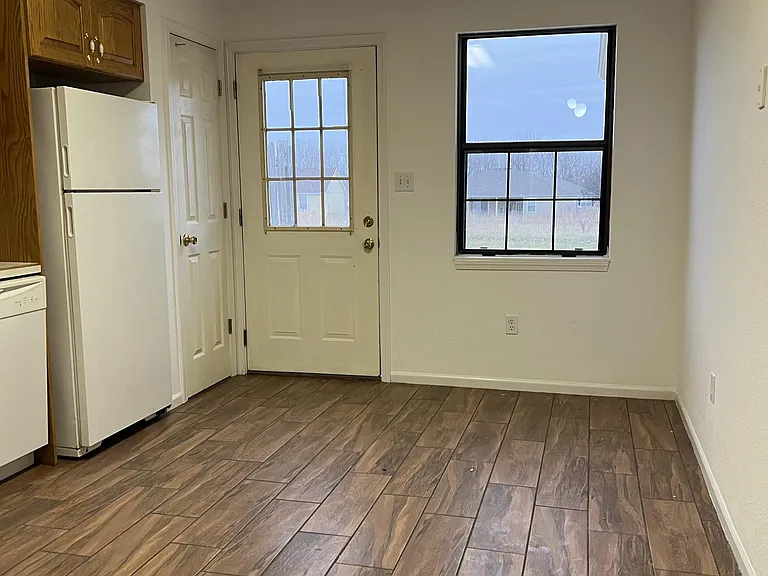 117 SE 1161st — Photo 4