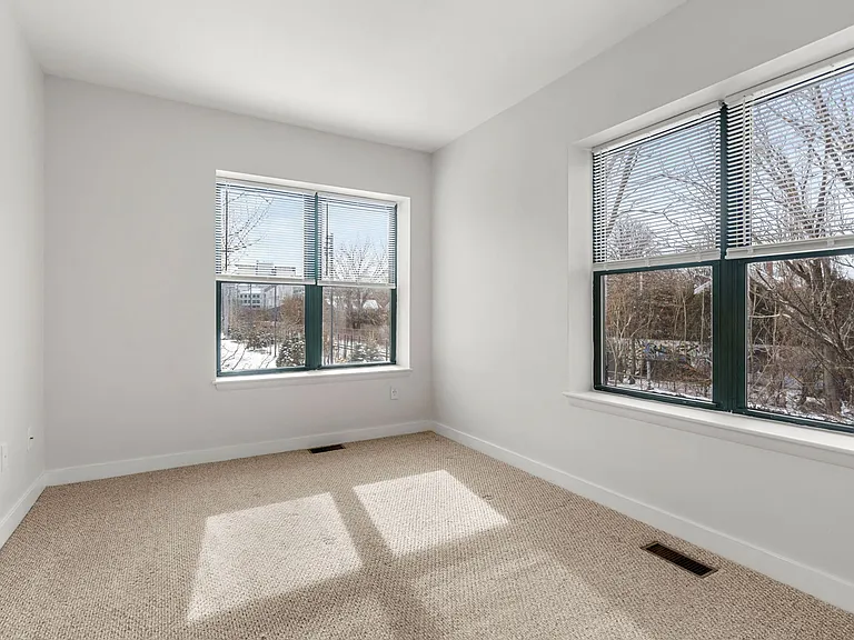 71 Fulkerson St — Photo 35