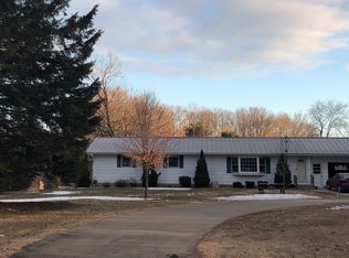 W5598 Lindsten Rd, Shiocton, WI 54170