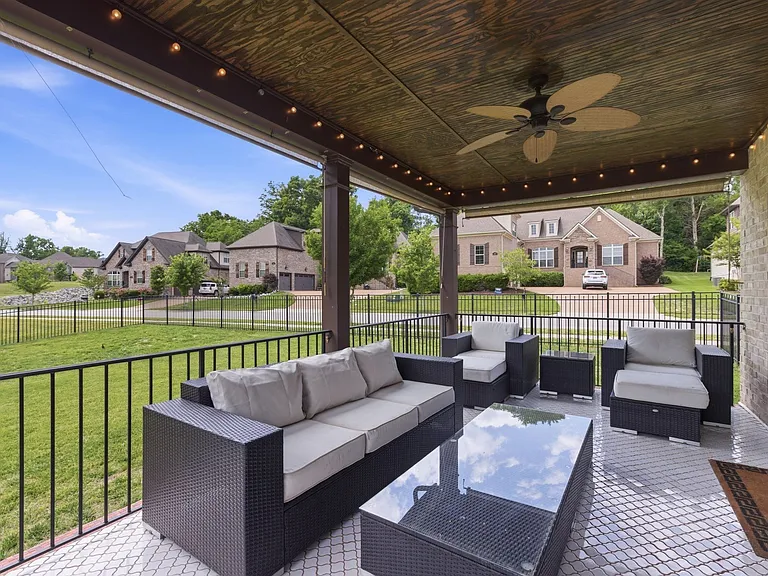 101 Corbin Ct — Photo 41