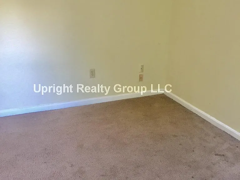 Adams Cir — Photo 5