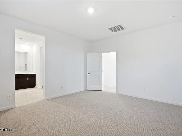 15875 W Cottontail Ln — Photo 42