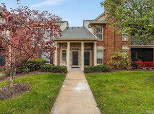 3482 Tremonte Cir N, Rochester, MI 48306