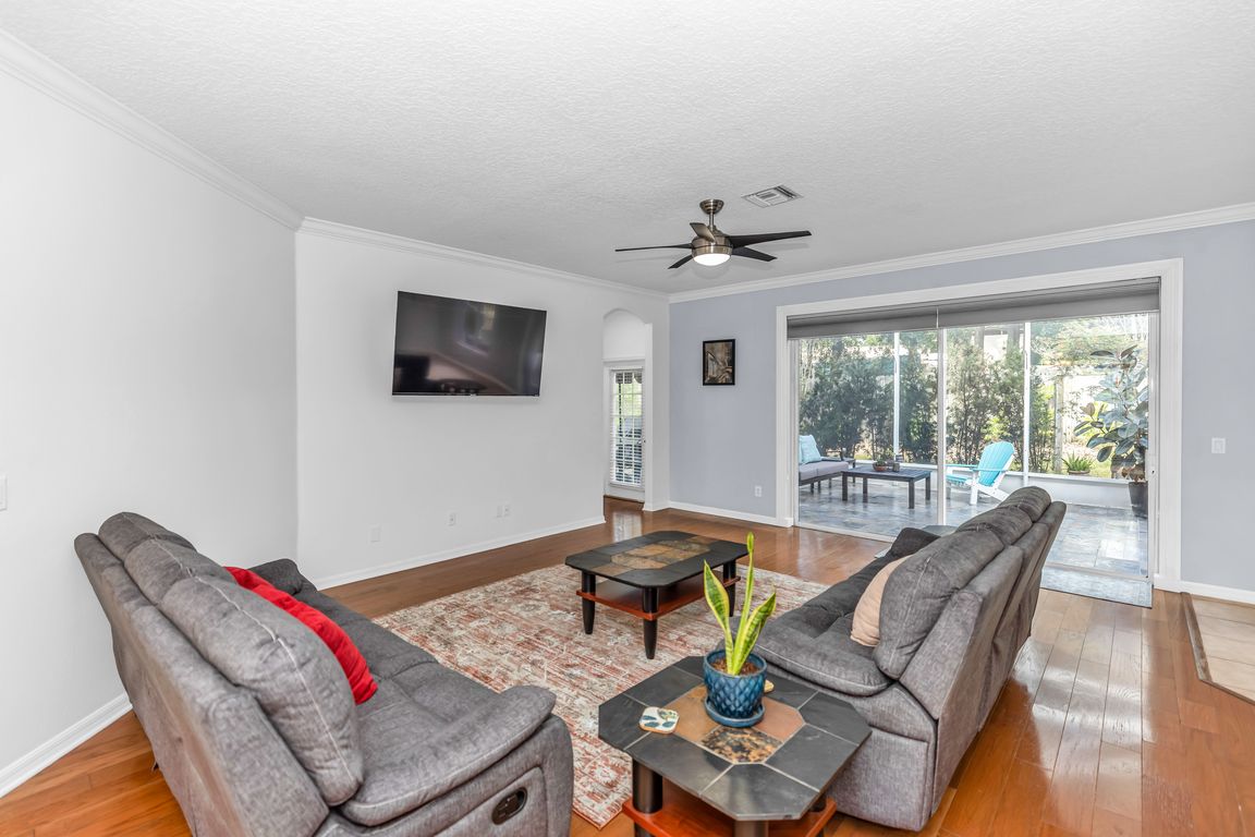 next background image