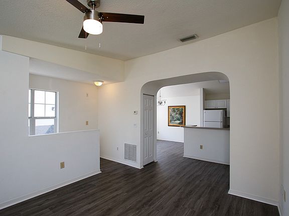 3rd image of 29215 Harbour Vista Cir