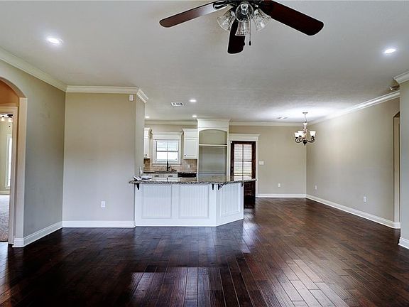 4th image of 1587 Sawnee Dr