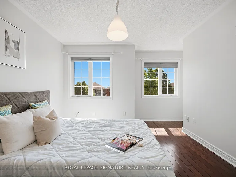 901 Knotty Pine Grv — Photo 28