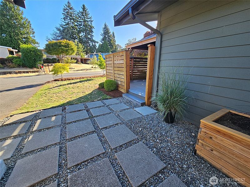 2nd image of 5118 S 164th Street