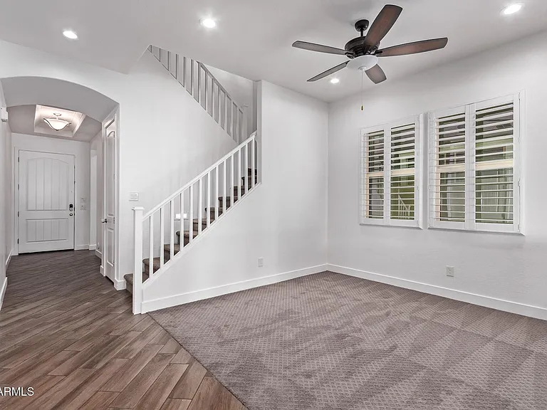 3056 E Appaloosa Rd — Photo 4