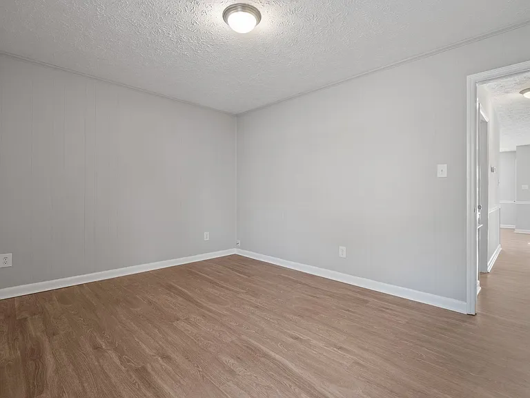 Cooper's Ranch Apartments — Photo 28