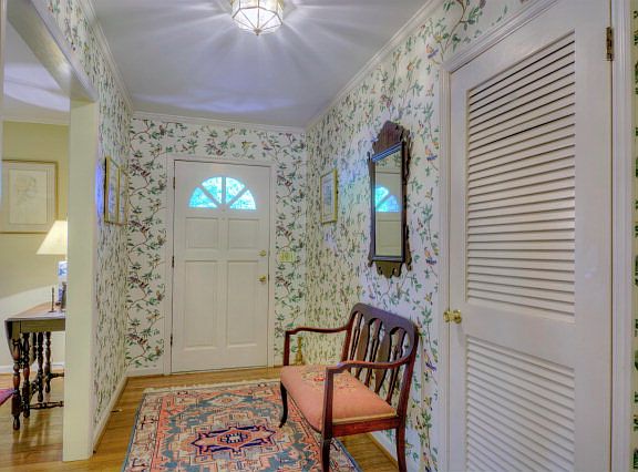 2nd image of 207 Hermitage Way