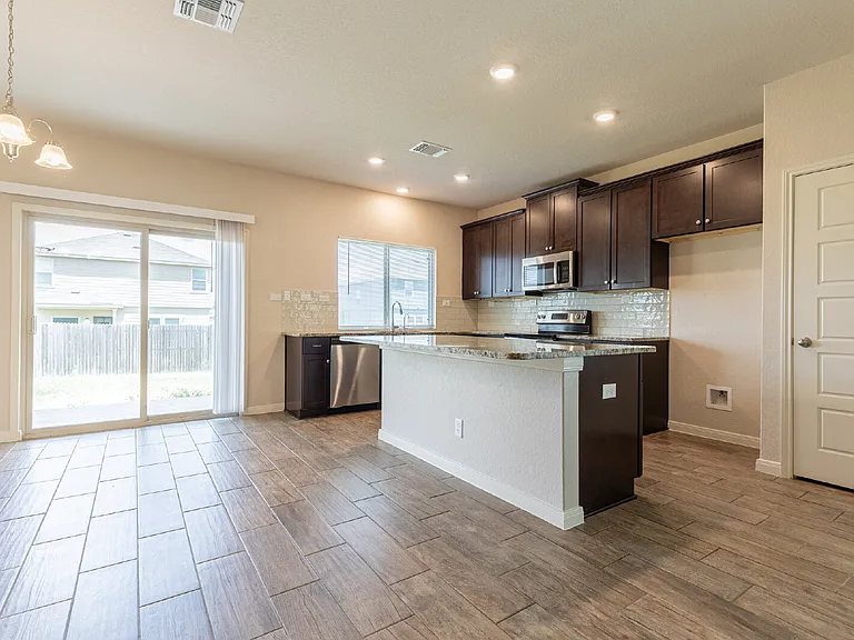 746 Farmers Dell — Photo 9