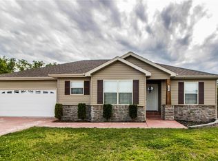 106 Rockhill Ct, Saint Robert, MO 65584