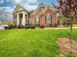 4128 2nd St NW, Hickory, NC 28601