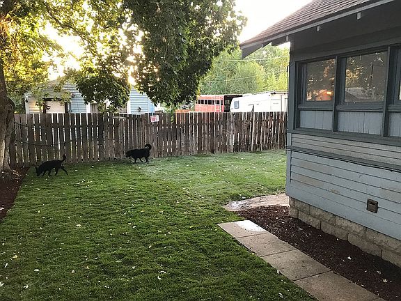 2nd image of 707 S 12th Ave