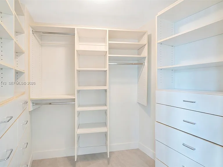 226 Ocean Dr #8F — Photo 41