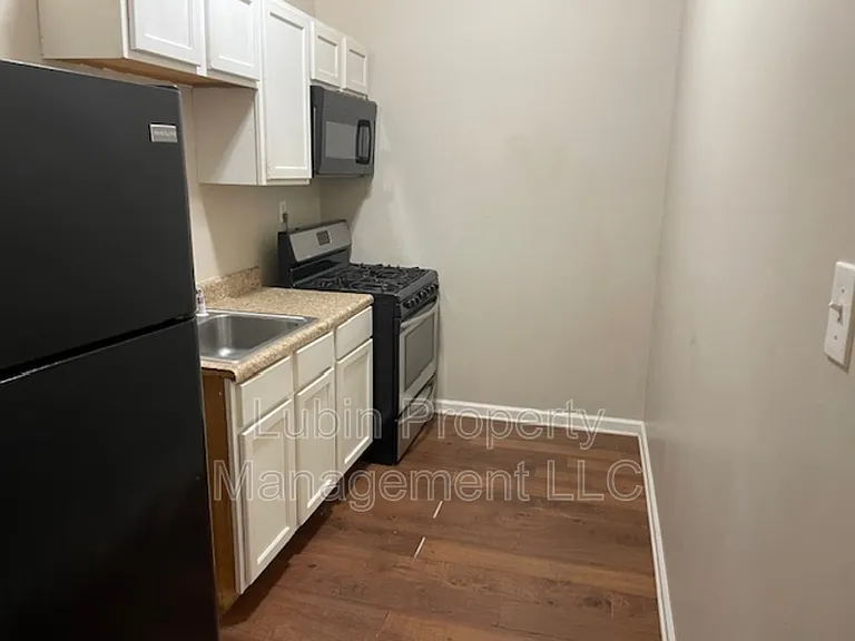 1246 Snowden Ave #E — Photo 3