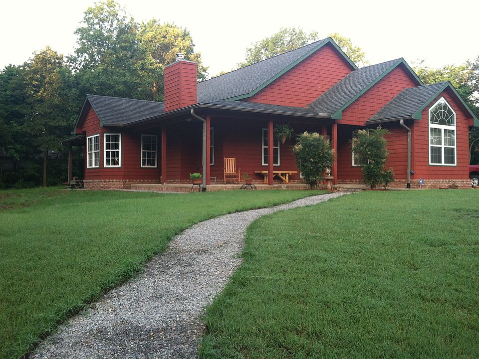 1st image of 4 Sunderland Dr