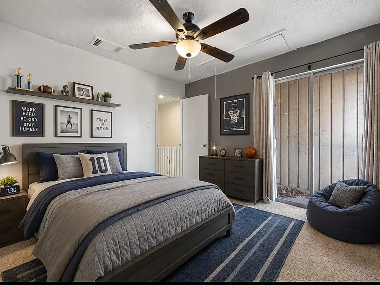 27 Marina Cir — Photo 12