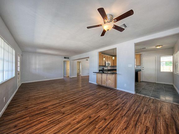 5th image of 2525 W Village Dr