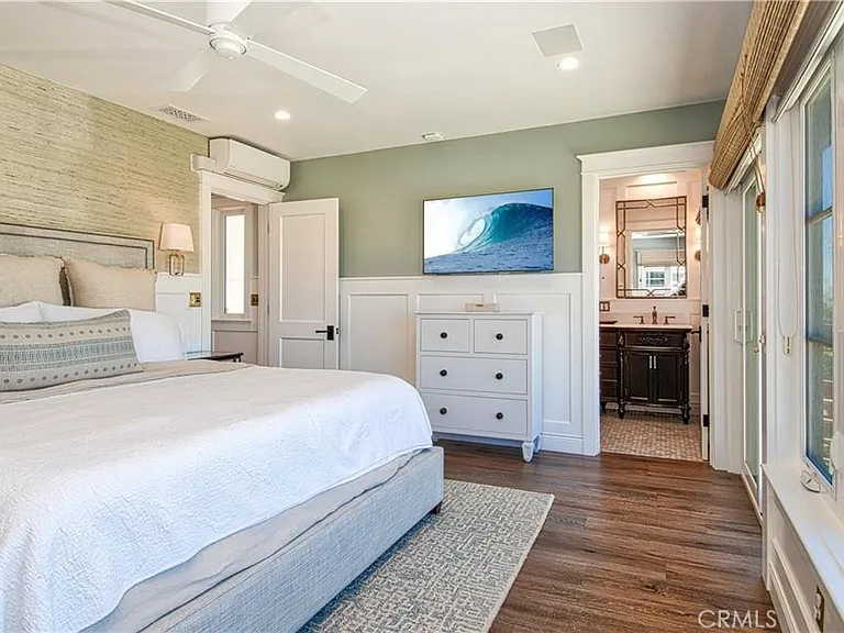 1119 E Balboa Blvd #A — Photo 7