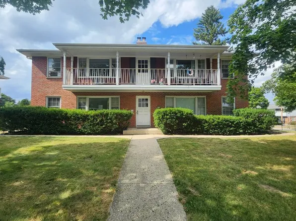 8504 Howard, 8504 W Howard Ave APT 4, Milwaukee, WI 53228