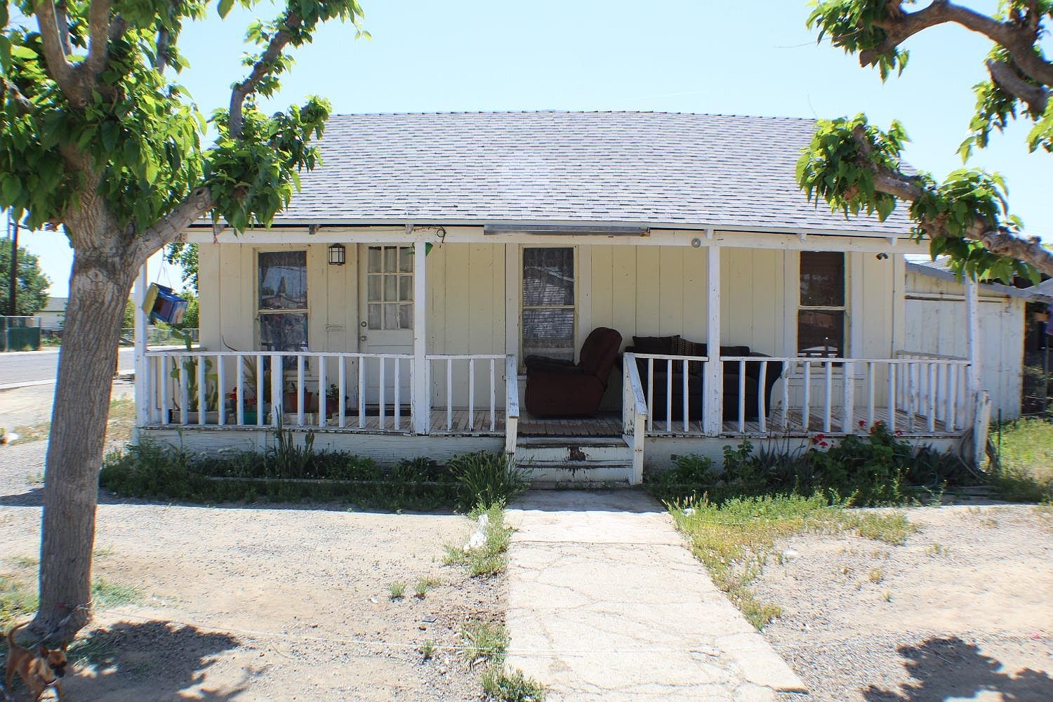 328 E Madera St, Avenal, CA 93204 Zillow