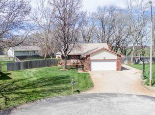 6 N Whirlwind Ct, Valley Center, KS 67147