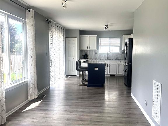 3rd image of 2025 Conway Ln