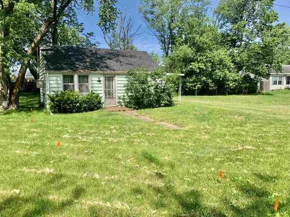57153 Guernsey Ave, Osceola, IN 46561