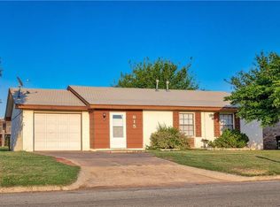 615 S 28th St, Clinton, OK 73601