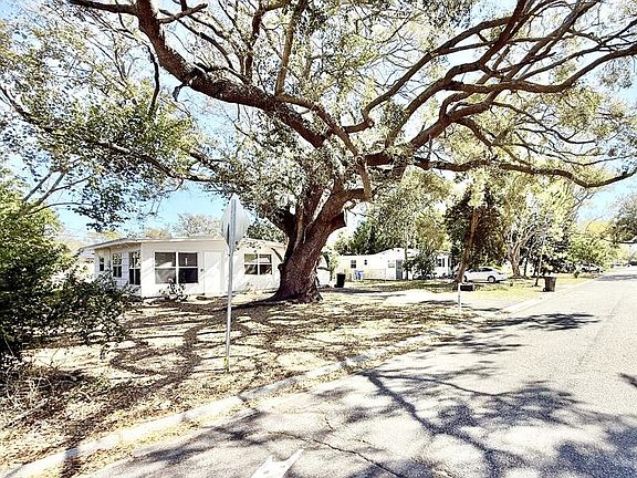 4th image of 7111 Onyx Dr N